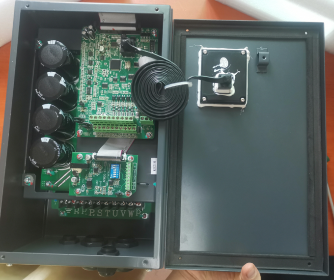IP54 IP65太陽ポンプ インバーターDC電圧ポンプはMPPT 0の太陽ポンプVFDを運転する